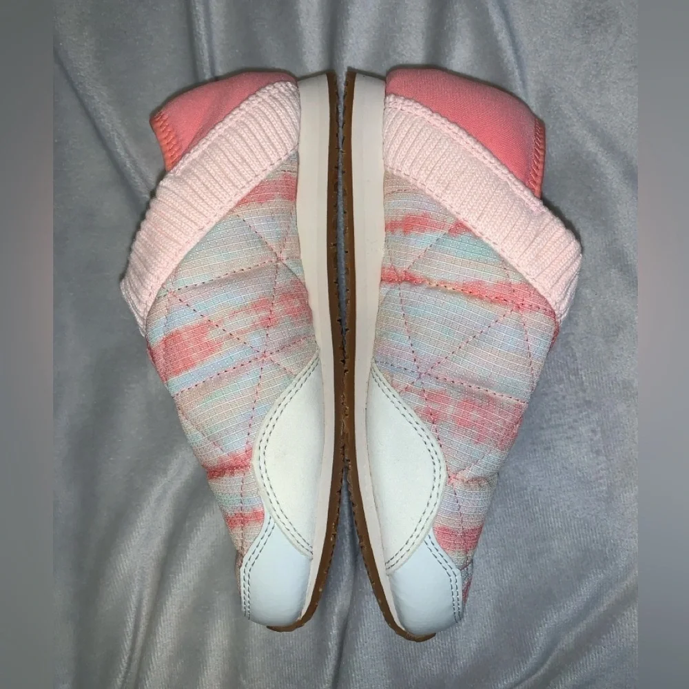 Teva Kids' Multicolor Slip-On Slippers ReEMBER Tie-Dye Moccasins girls 5 pink